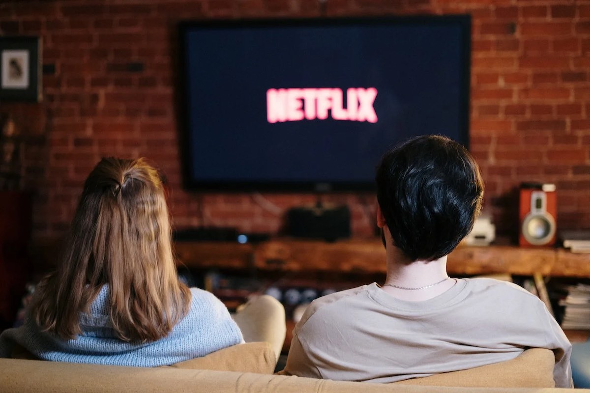 Image à la une de Dead Boy Detectives" : Netflix lance une série de Neil Gaiman en 2024